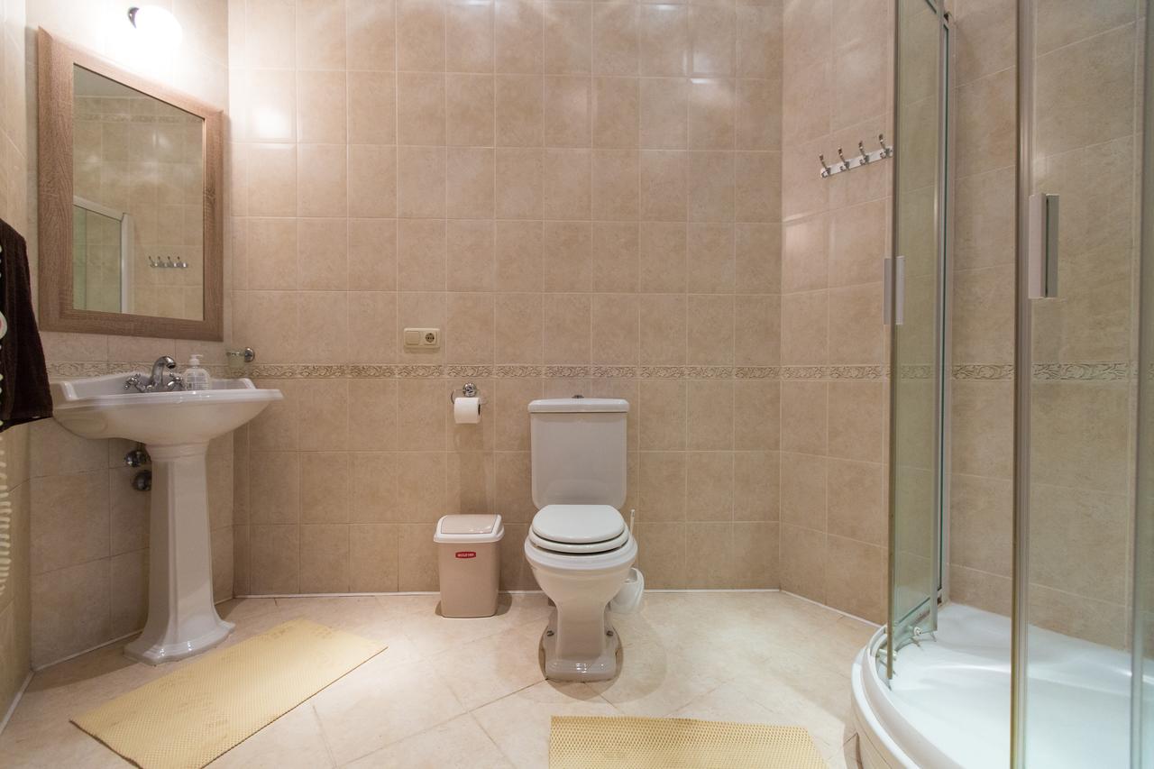 10 Rooms Lviv Exterior photo