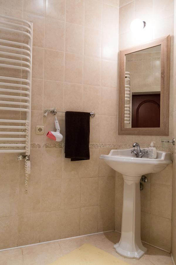 10 Rooms Lviv Exterior photo