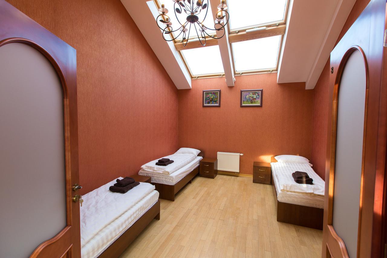 10 Rooms Lviv Exterior photo